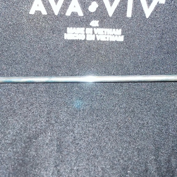 NWTS! Ava and Viv V- neck twist top with cap sleeves. - Picture 6 of 8